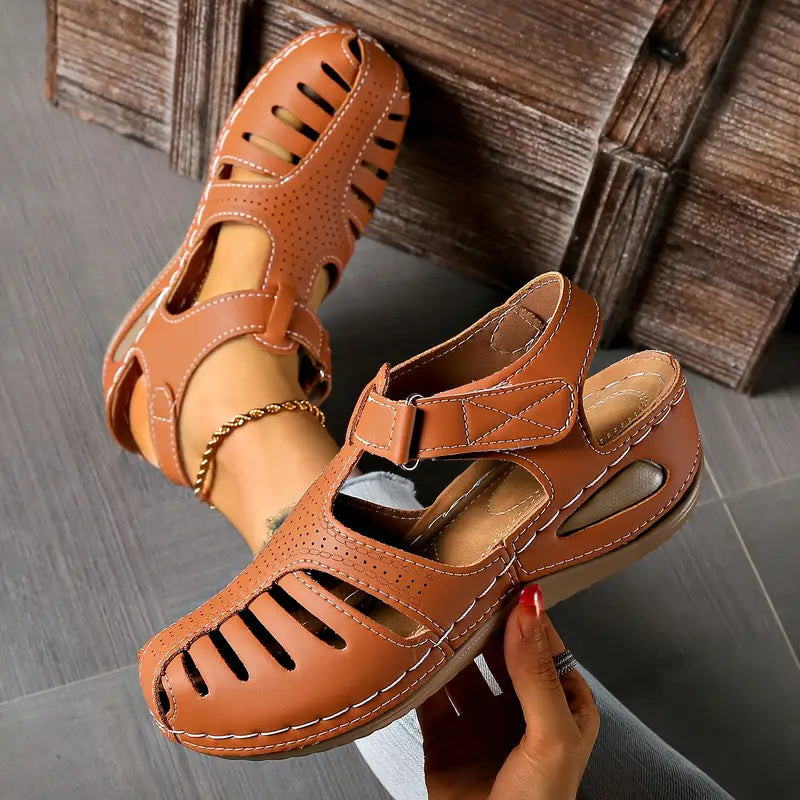Comfortable Beige Summer Sandals - Luxivelle
