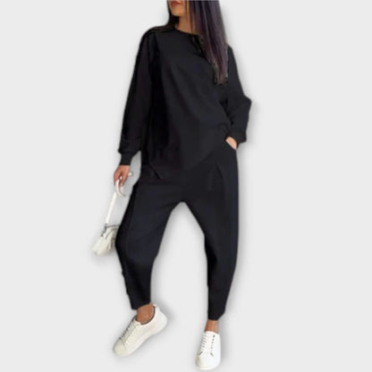 Comfortable 2 Piece Women's Outfit