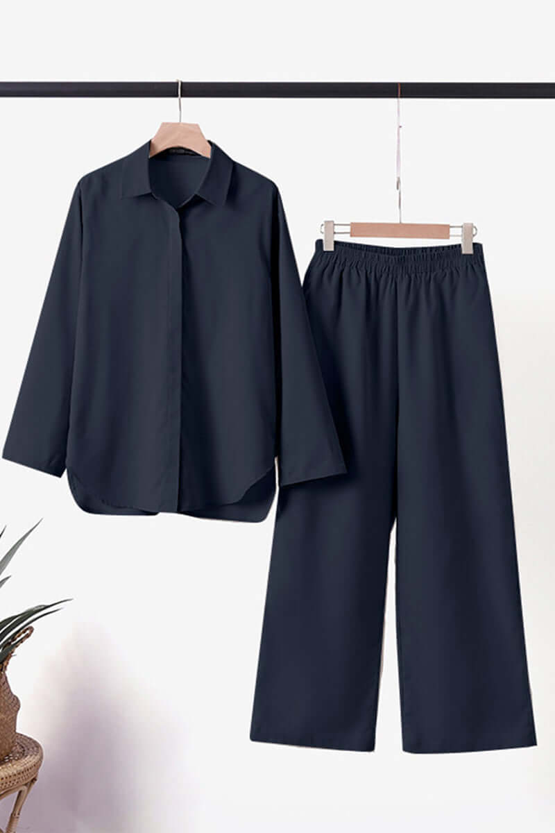 Ladies Classic 2-Piece Fold Down Collar Suit