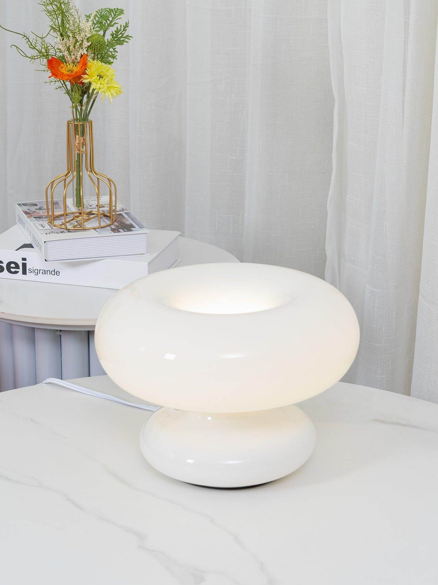 Stylish Metal Base Round Desk Lamp
