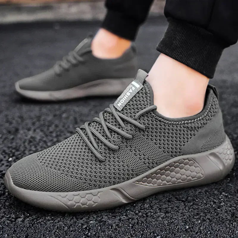 Slim Athletic Mens Sneakers with Classic Look
