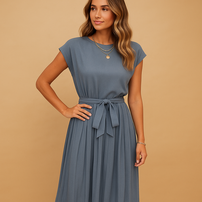 Elegant summer dress for women with tailored fit in midi or maxi length, made from breathable fabric, ideal for weddings, vacations, and parties.