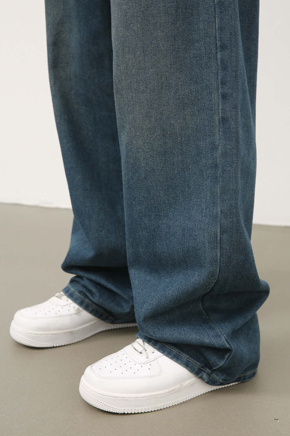Comfortable Loose Fit Men's Jeans