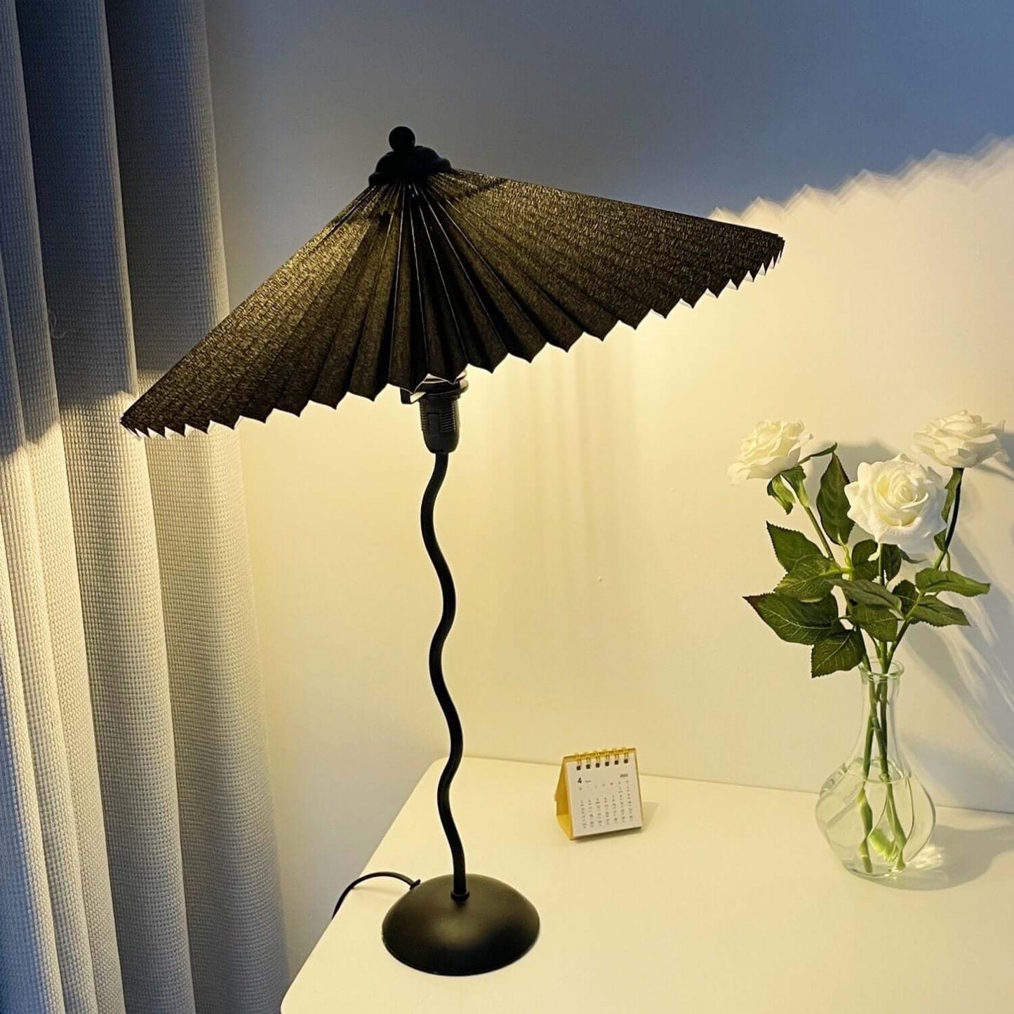 Stylish Curve Desk Lamp