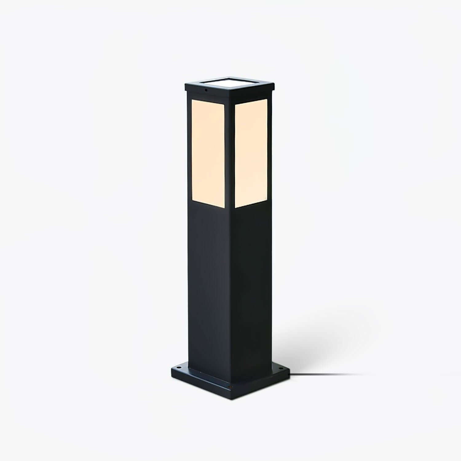 Durable Garden Post Light - Weatherproof Outdoor Lamp - Luxivelle