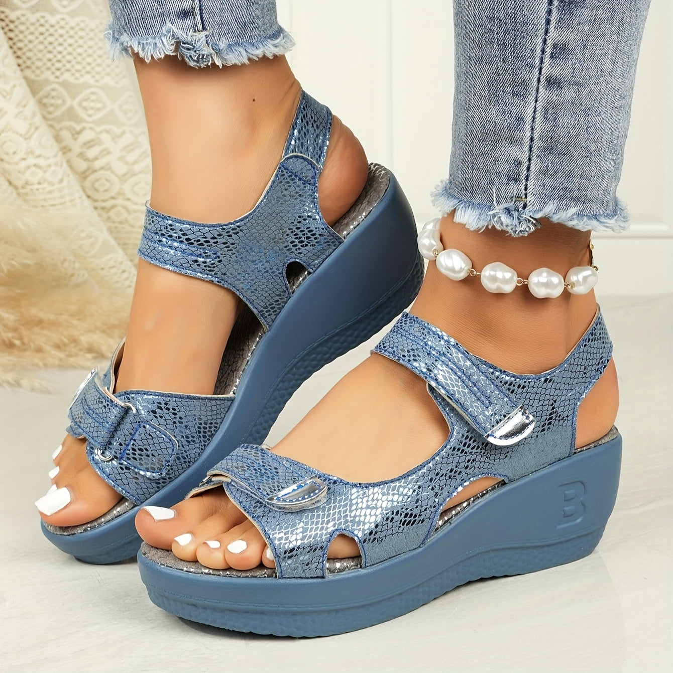 Elevated Arch Support Wedge Sandals