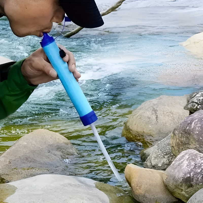 Lightweight Travel Water Filter: Compact & Easy Use - Luxivelle