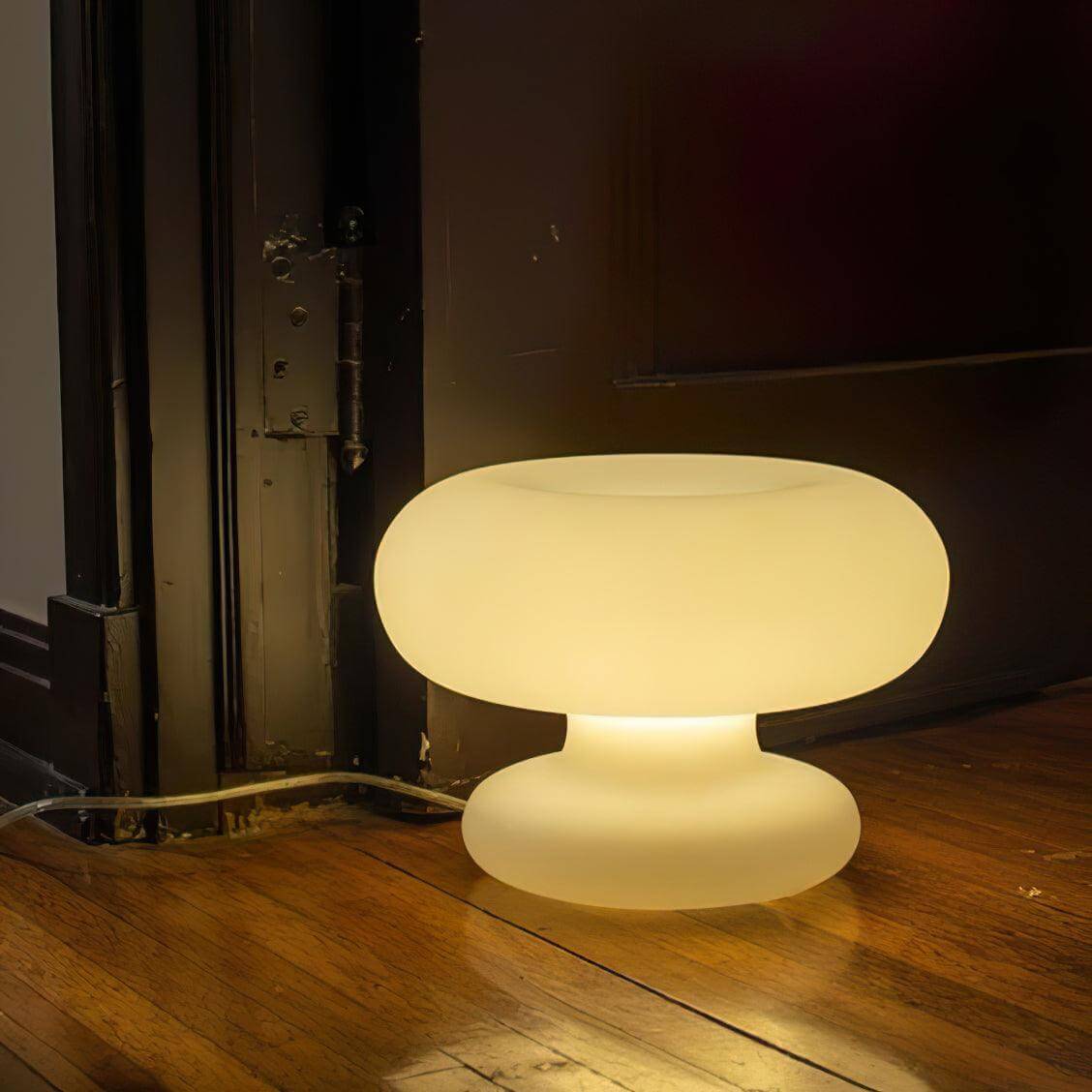 Stylish Metal Base Round Desk Lamp - Luxivelle