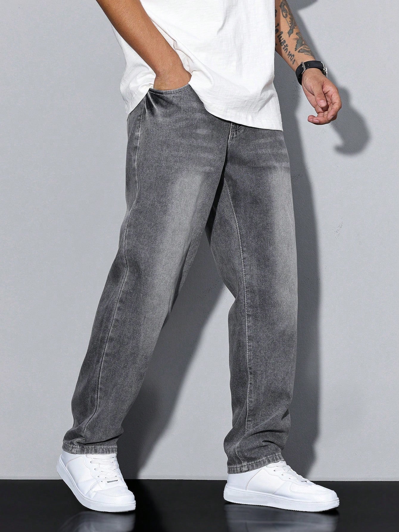 Relaxed Fit Men's Blue Jeans