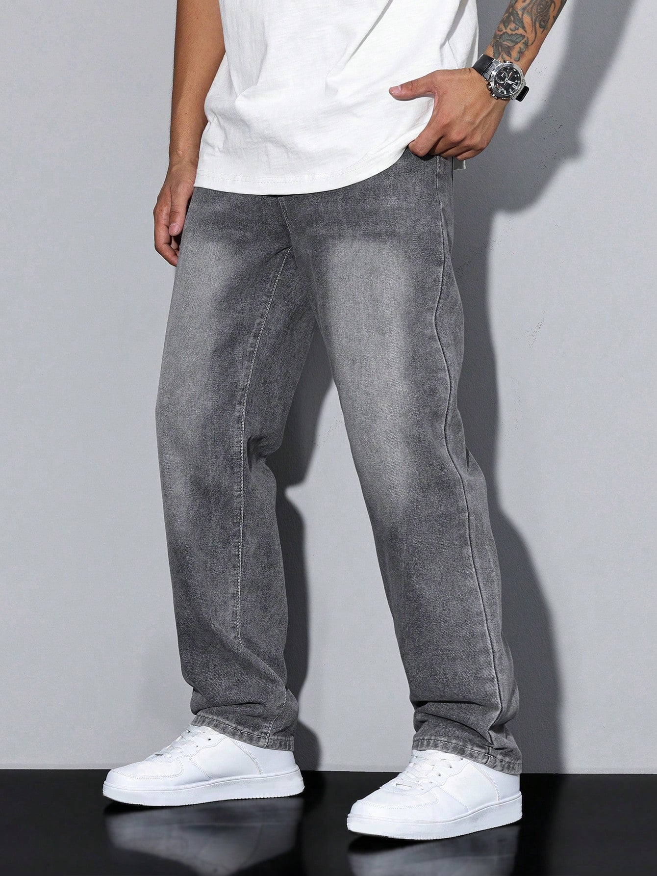 Relaxed Fit Men's Blue Jeans