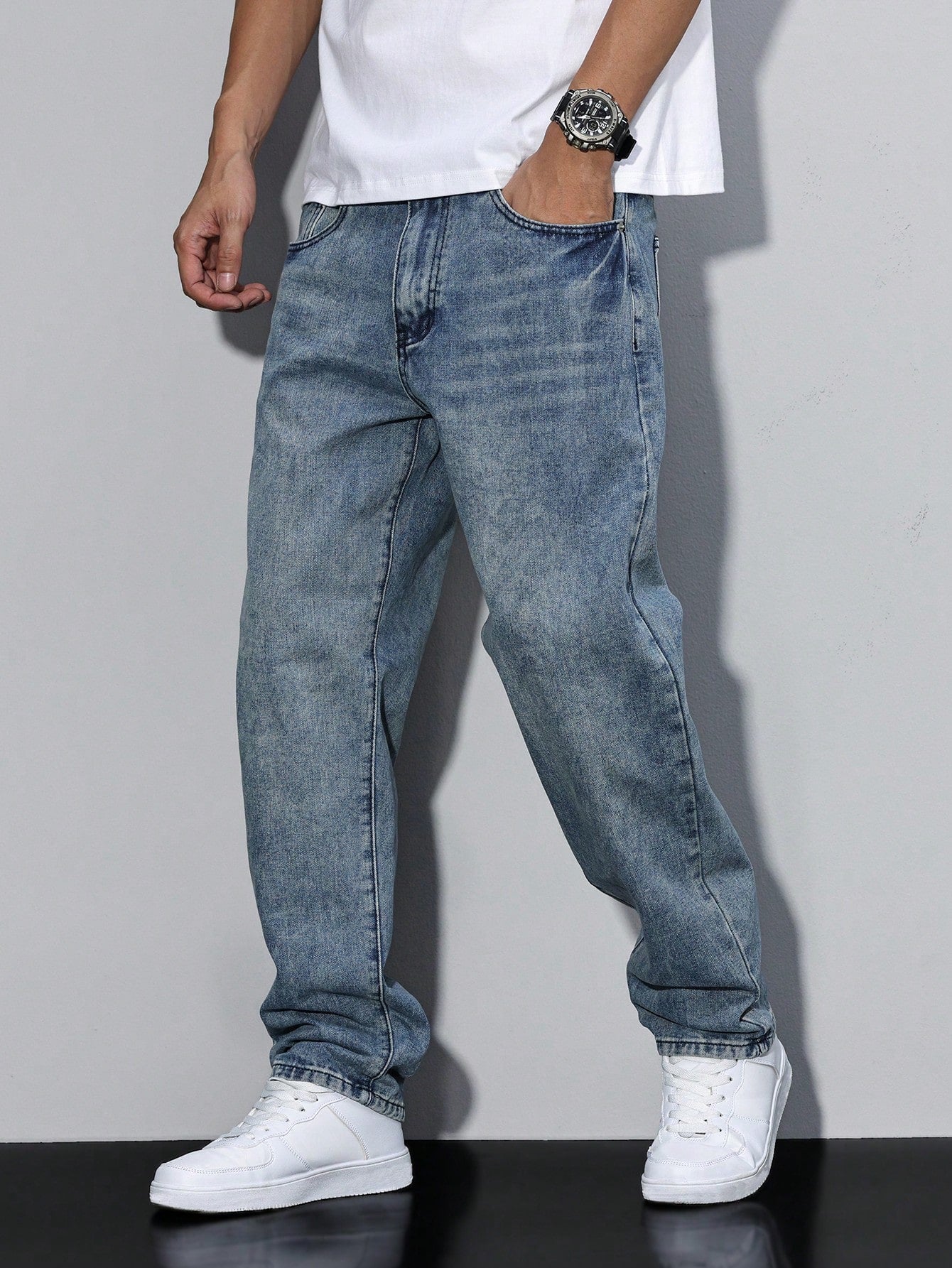 Relaxed Fit Men's Blue Jeans