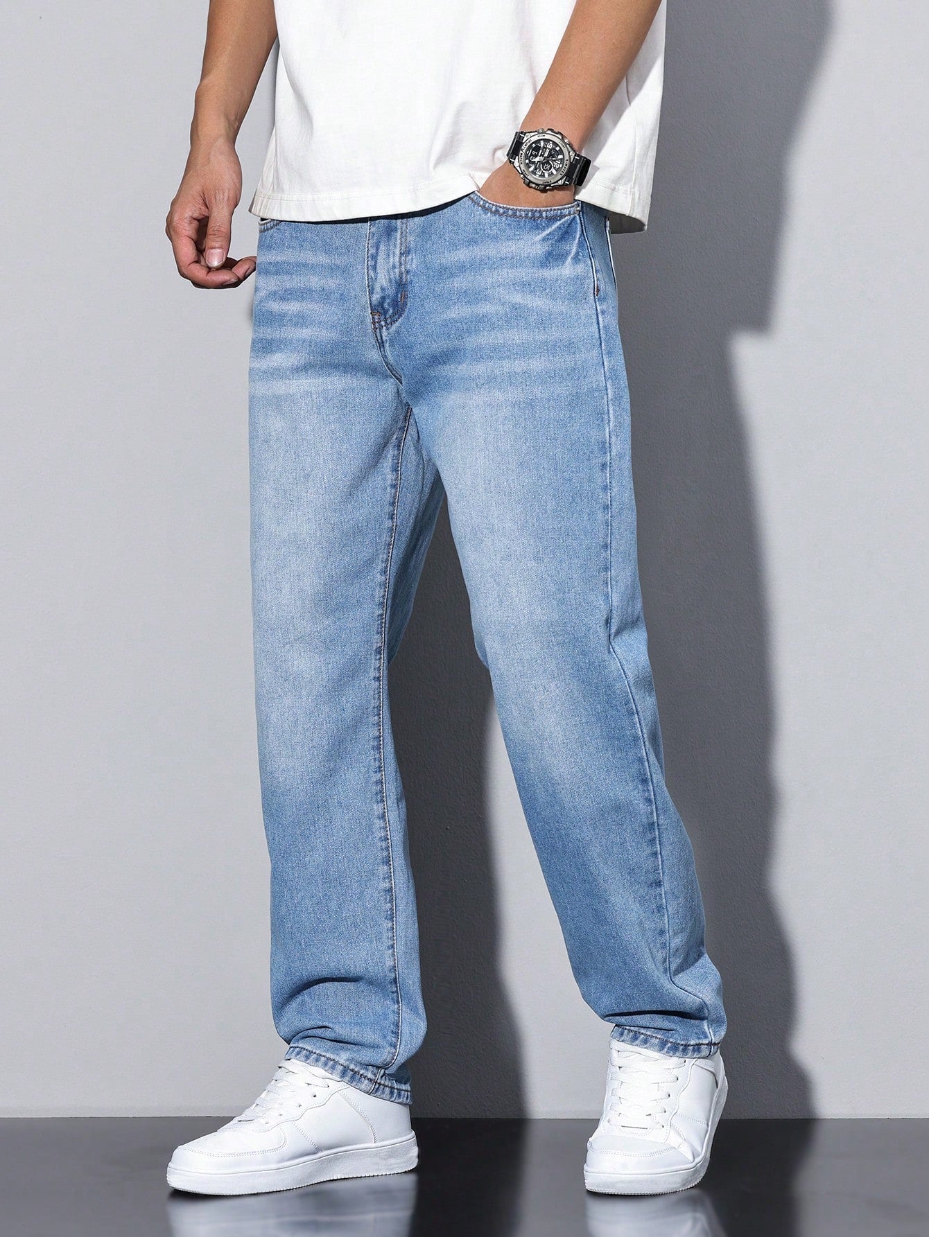 Relaxed Fit Men's Blue Jeans
