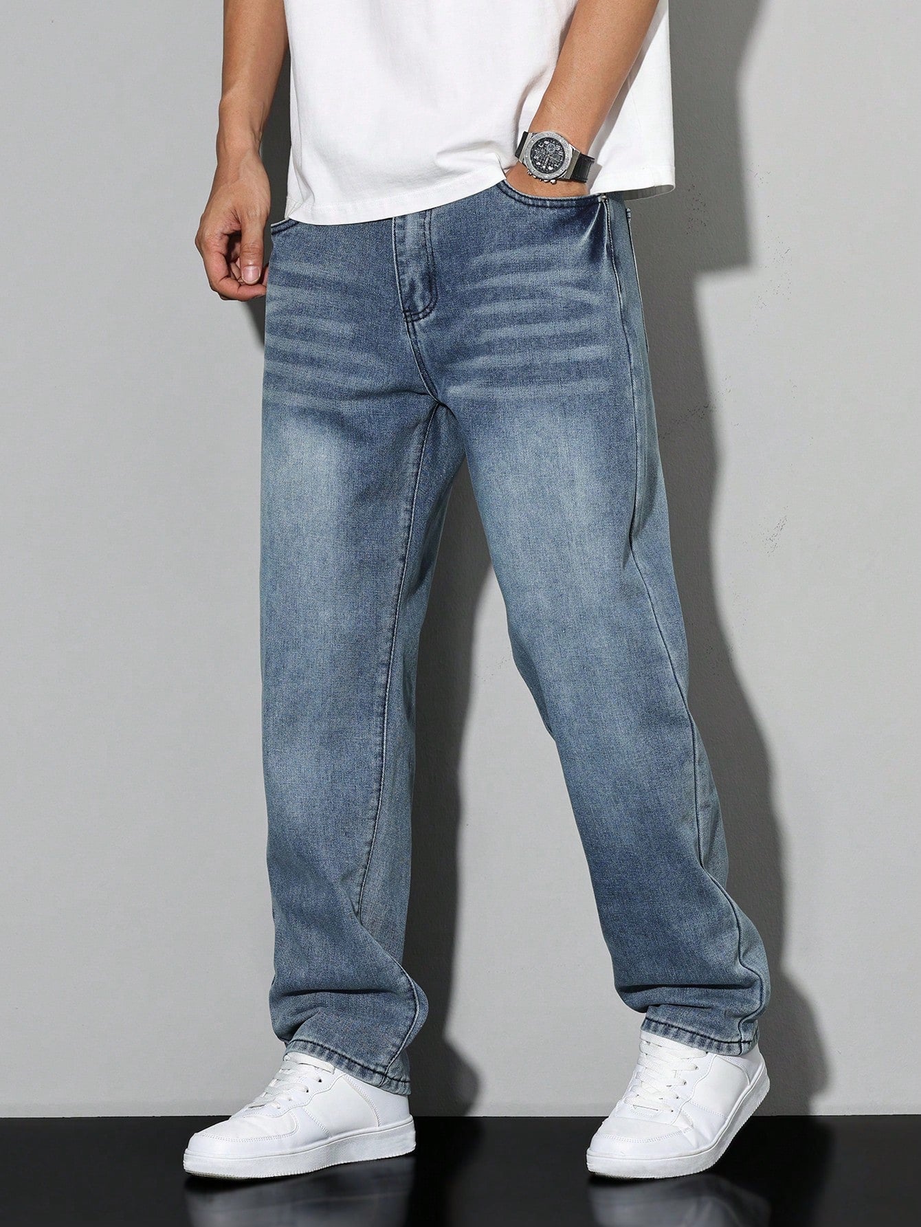 Relaxed Fit Men's Blue Jeans