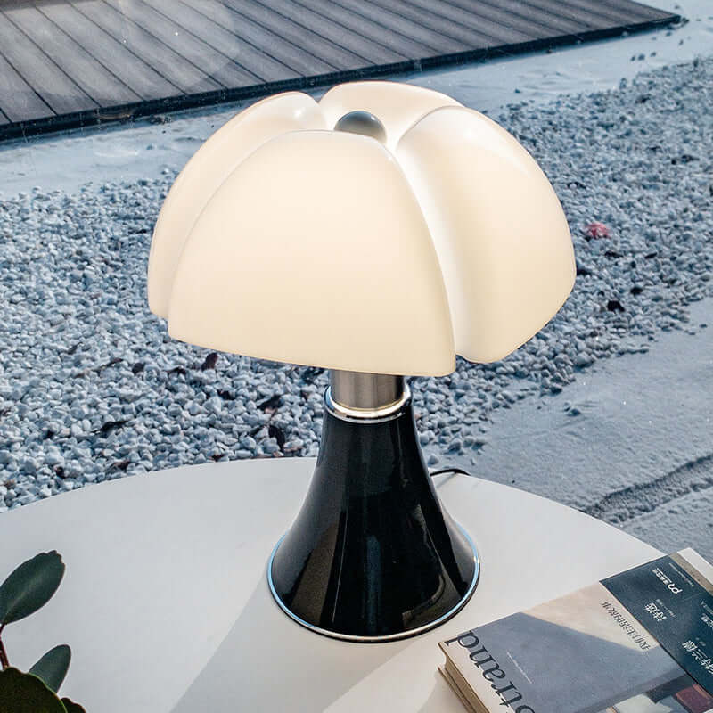 Contemporary Glass Desk Lamp - Luxivelle