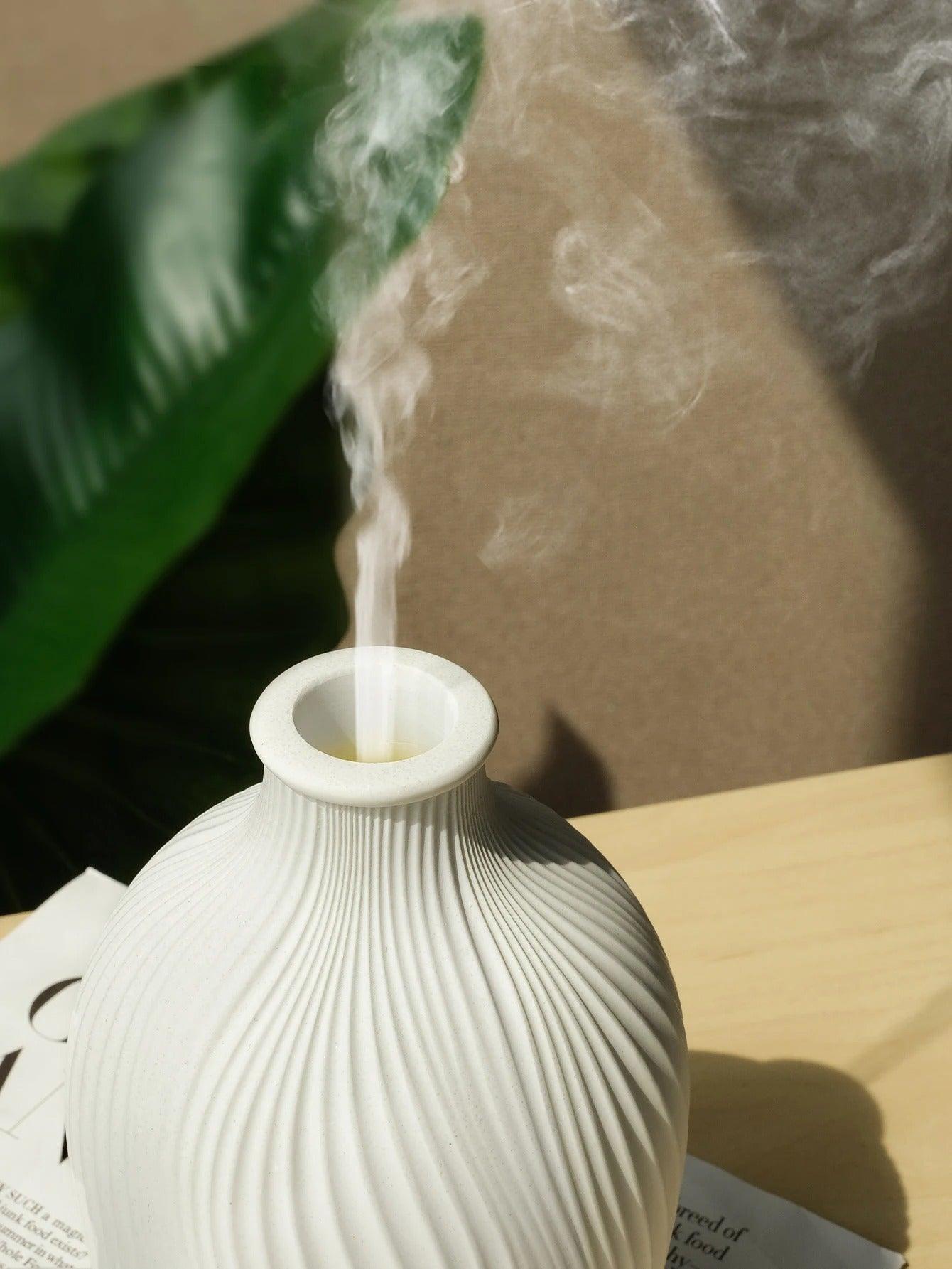 Stylish Aroma Diffuser & Humidifier in Ceramic Vase Design
