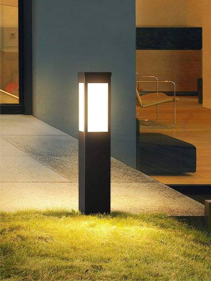 Durable Garden Post Light - Weatherproof Outdoor Lamp