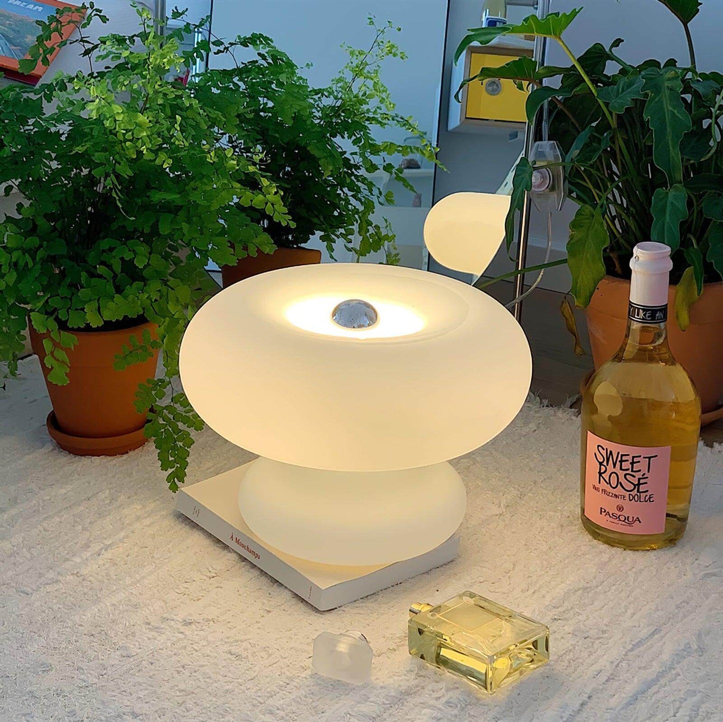 Stylish Metal Base Round Desk Lamp