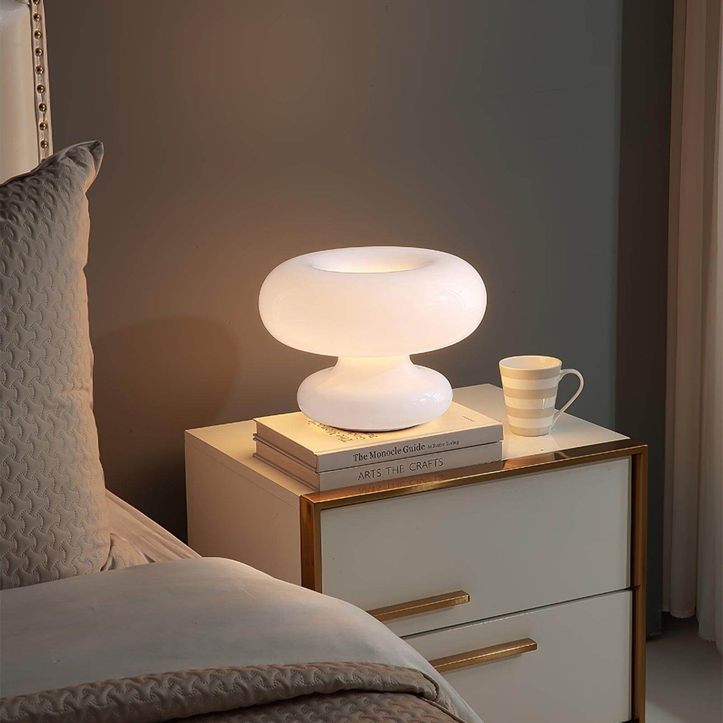 Stylish Metal Base Round Desk Lamp