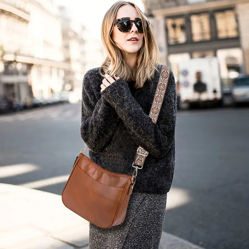 Quirina | Shoulder Bag for Women - Elegant Vegan-Friendly Design with Adjustable Strap 6