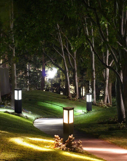 Durable Garden Post Light - Weatherproof Outdoor Lamp