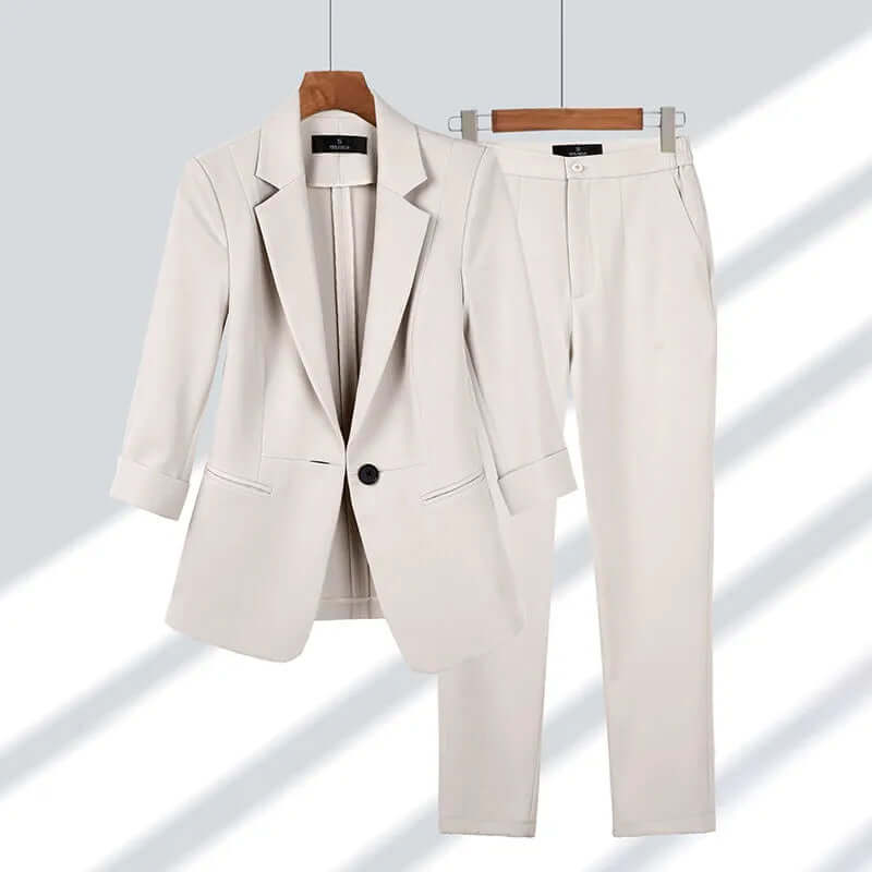Ladies Classic Business Suit Outfit - Luxivelle