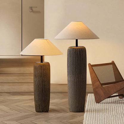 Traditional Wooden Table Lamp with Metal Details - Luxivelle