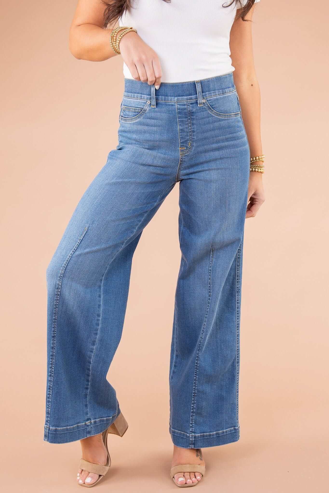 Ladies Loose Fit Straight Jeans - Luxivelle