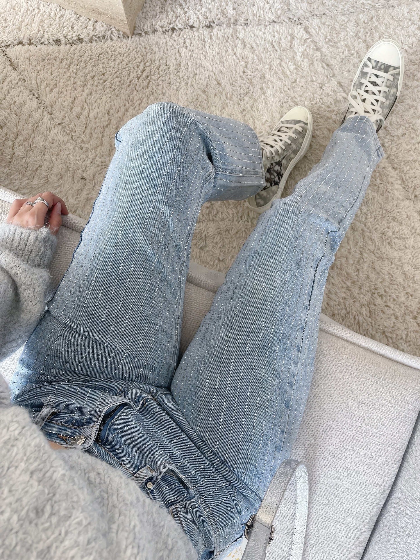 Fashionable Women's Classic Straight Jeans