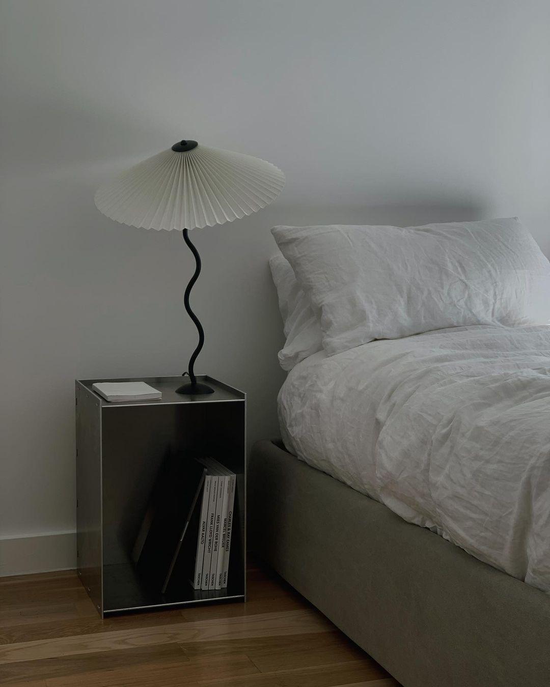 Stylish Curve Desk Lamp