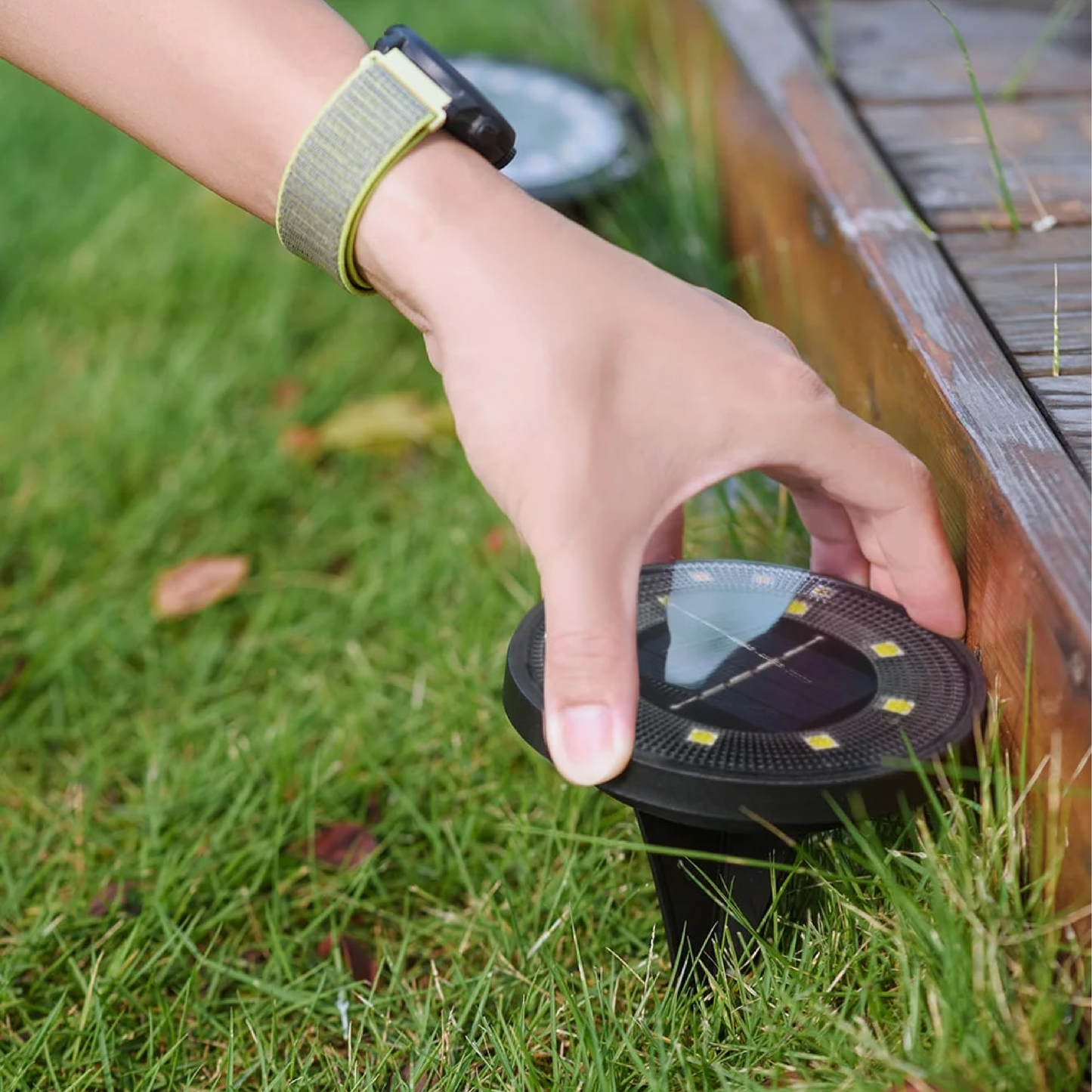 Bright Outdoor Solar Powered Yard Lights
