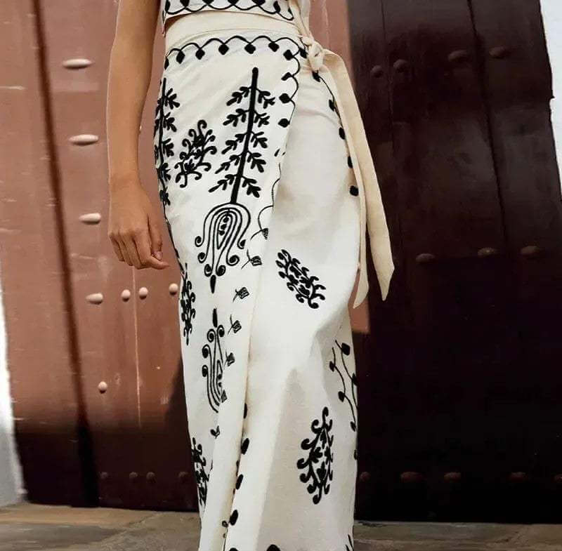 Decorative Short Top & Flowy Mid Skirt Outfit