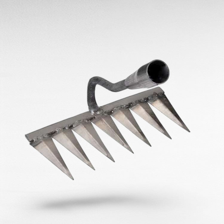 Strong Metal Yard Rake for Easy Gardening - Luxivelle