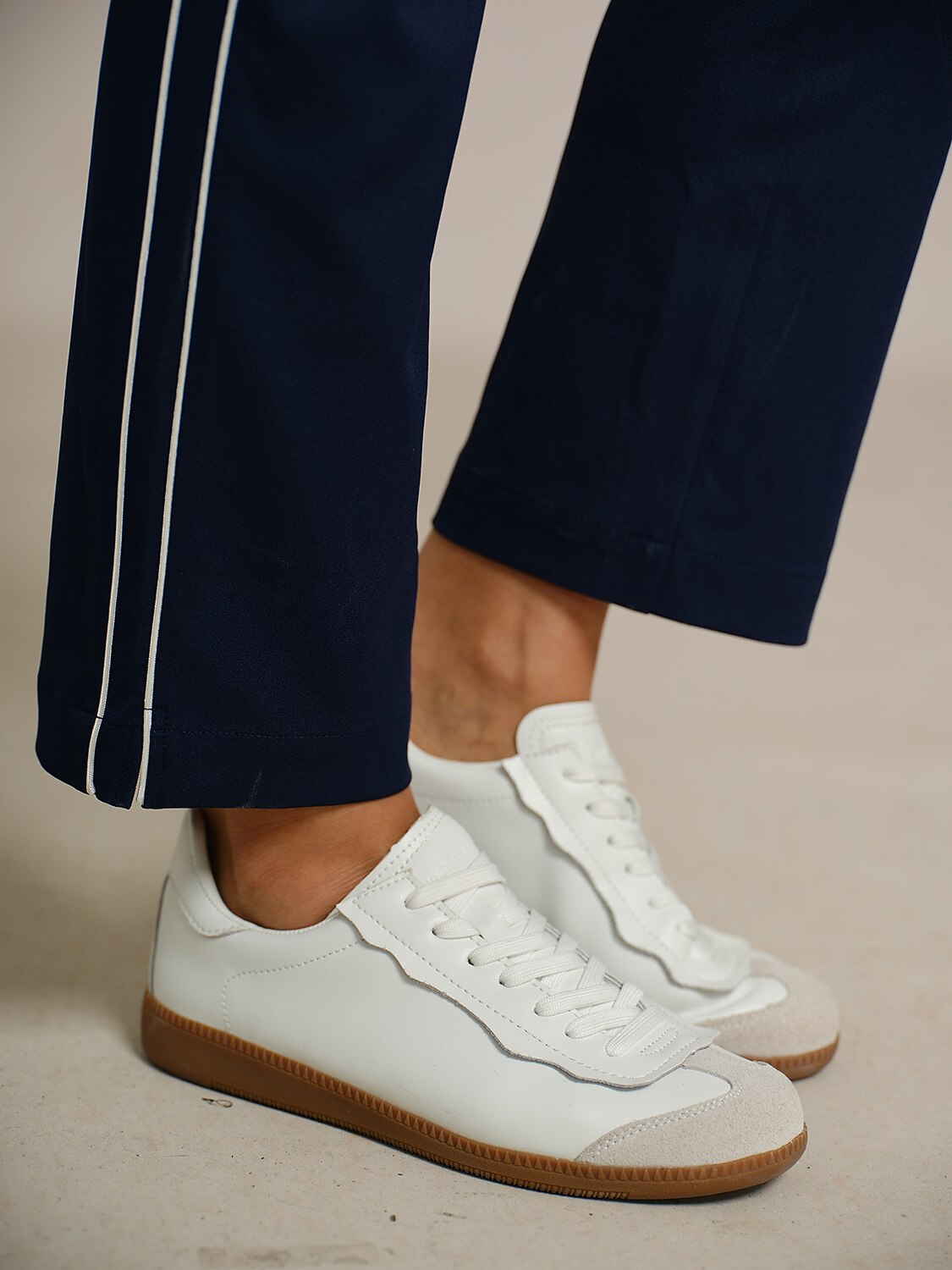 Athletic Fit 28 Inch Stretchy Slim Ankle Pants
