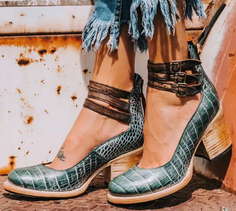 Stylish and Cozy Beach Sandals