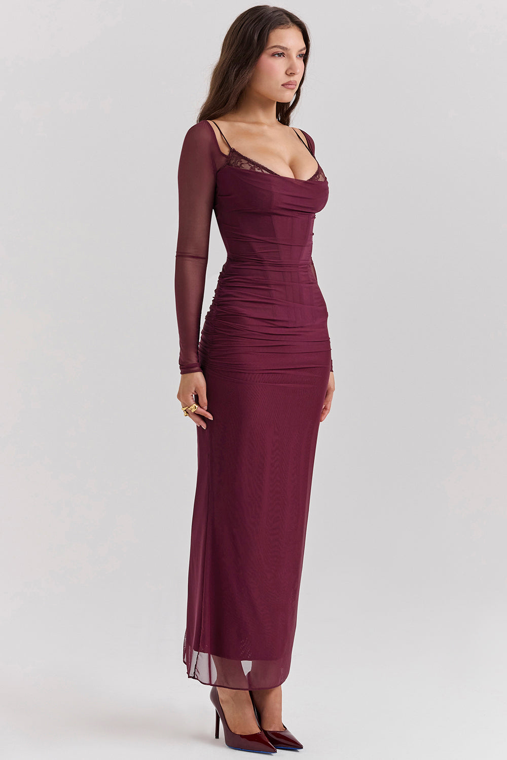 Evangeline | Deep maxi dress with long sleeves