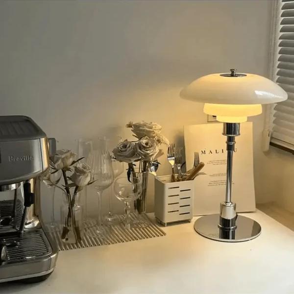 Simple Elegant Dimmable Desk Lamp