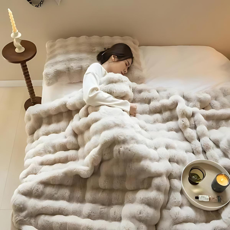 Plush Reversible Fleece and Fake Fur Throw Blanket - Luxivelle