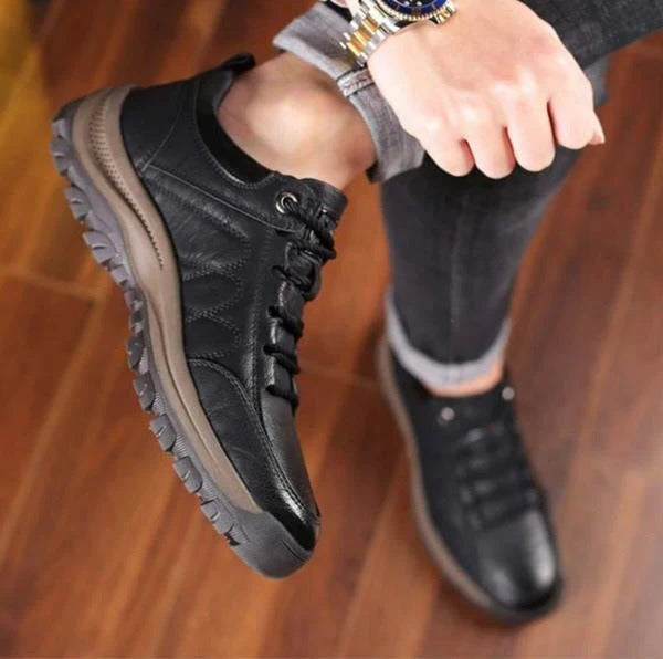 "Men's orthopedic leather shoes, comfortable, waterproof, high-quality cowhide, ergonomic, modern casual style, 400x400."
