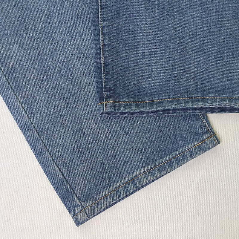 Relaxed Fit Women's Boyfriend Jeans