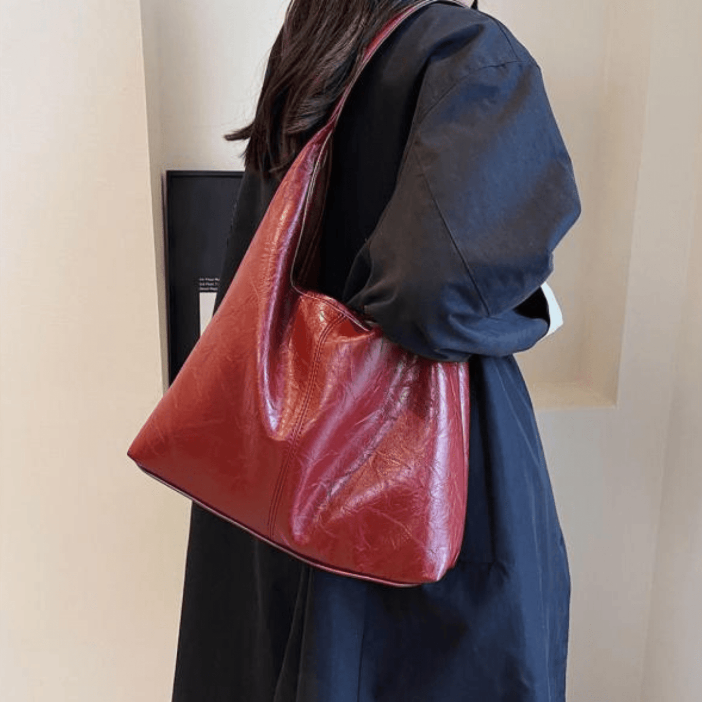Ela - Classic Leather Shoulder Handbag