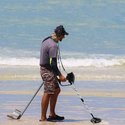 "Professional metal detector for gold hunting, long handle, digital display, outdoor treasure discovery tool."