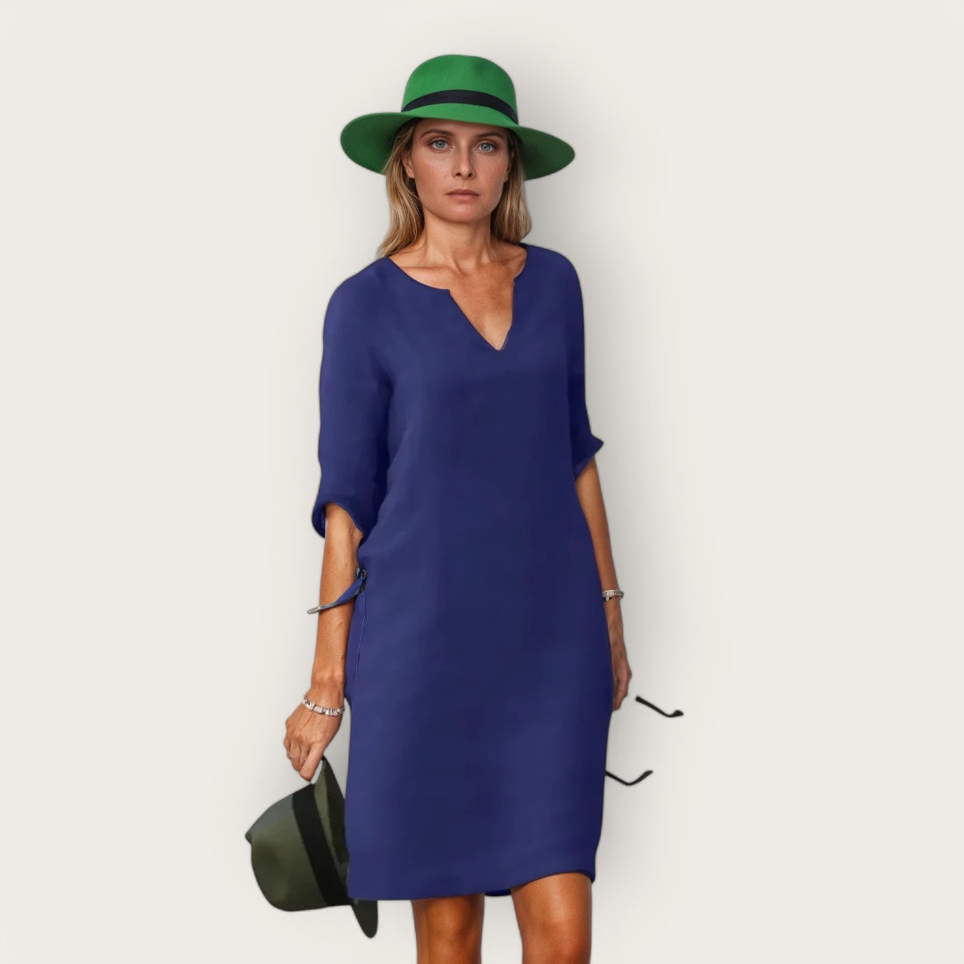 Evie | Elegant dress with a V-neckline
