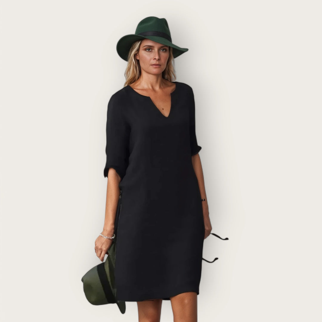 Evie | Elegant dress with a V-neckline