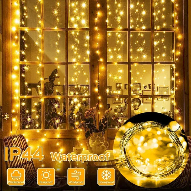 "Solar LED curtain light with copper wire, ideal for events, featuring warm white LEDs and solar power, outdoor use."