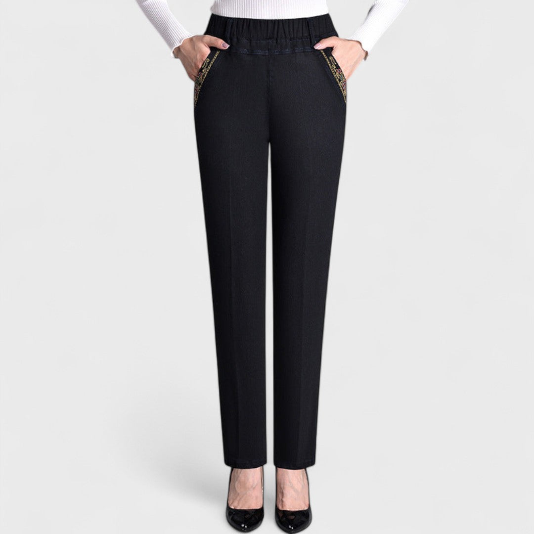Comfortable Women's Elastic Waist Jeans with Pockets