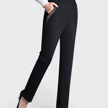 Comfortable Women's Elastic Waist Jeans with Pockets
