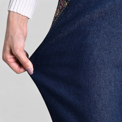 Comfortable Women's Elastic Waist Jeans with Pockets