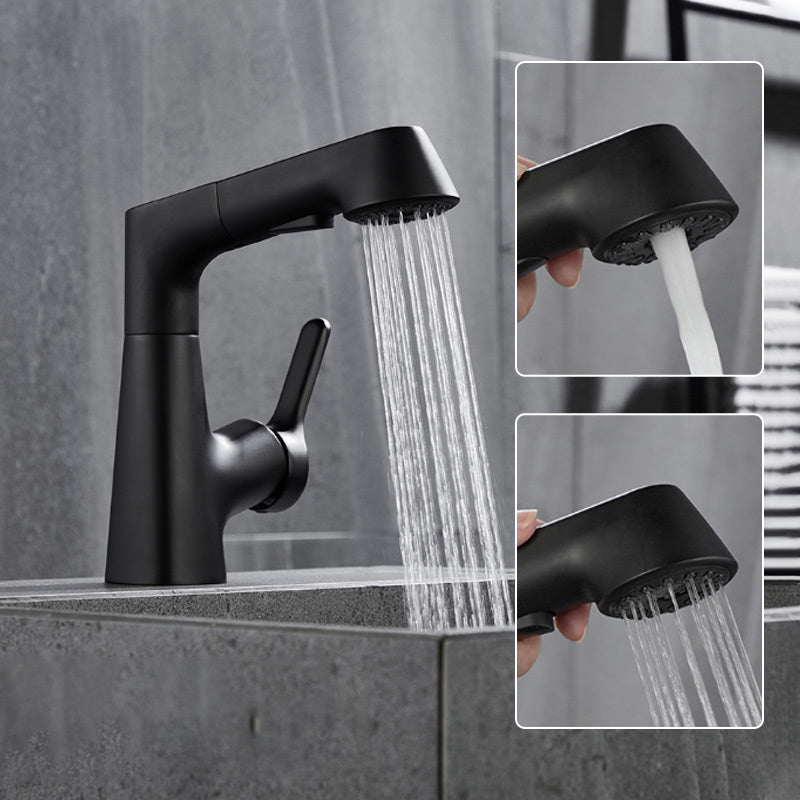 Stylish Kitchen Faucet with Pull-Out Spray - 360° Rotating Head