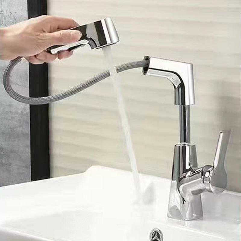 Stylish Kitchen Faucet with Pull-Out Spray - 360° Rotating Head