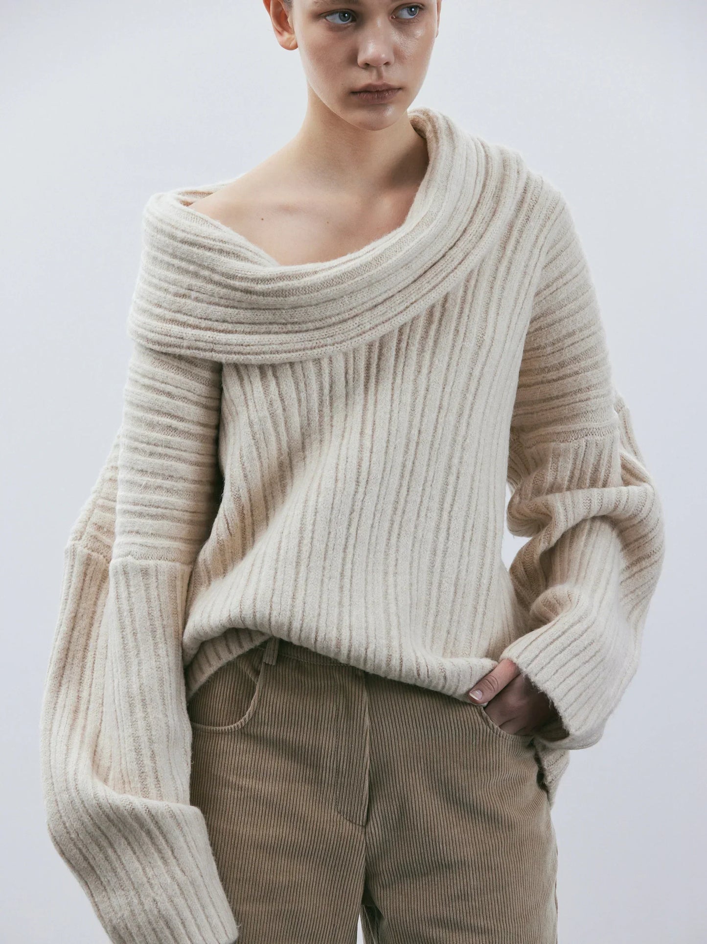Josephine | Oversized & high roll knitted sweater